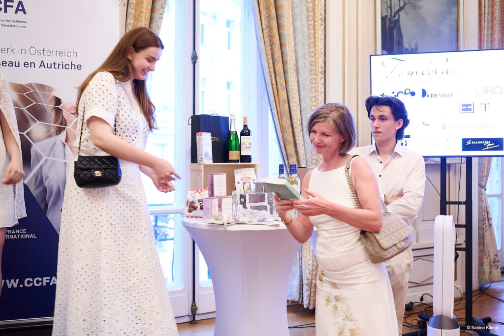 Soir&eacute;e en Blanc der CCFA @ Franz&ouml;sische Botschaft (24.06.2026) &ndash; Foto 245