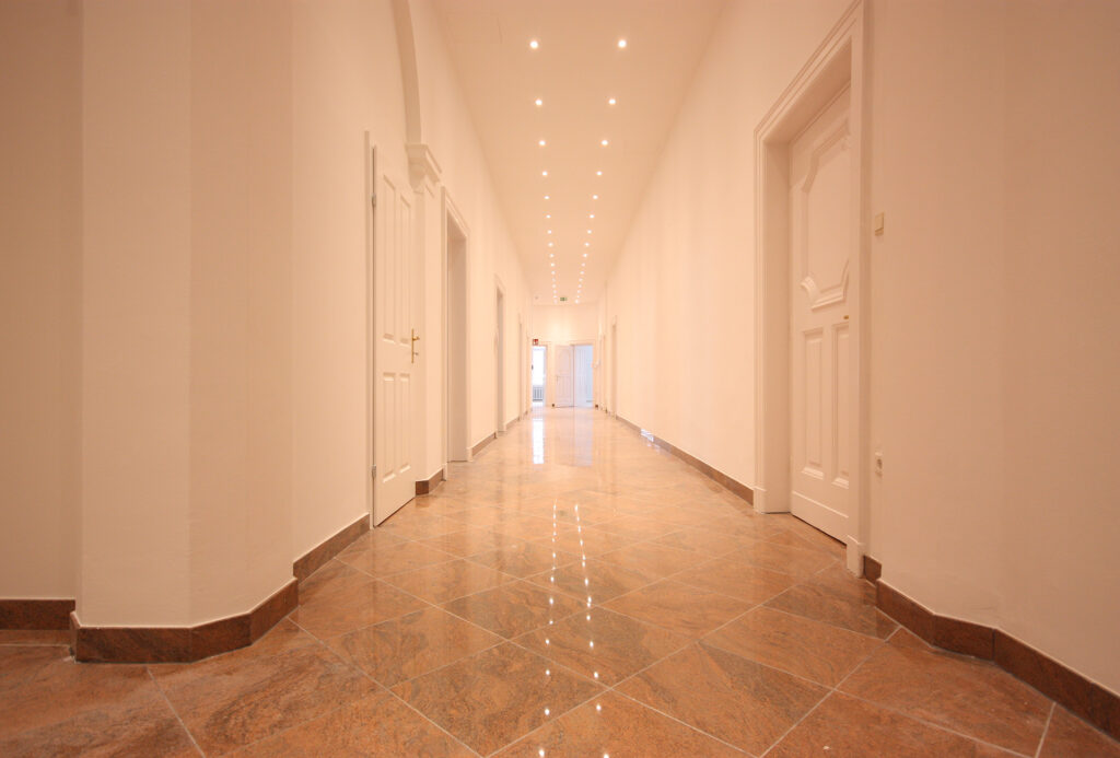 Couloir dans les locaux de la CCFA