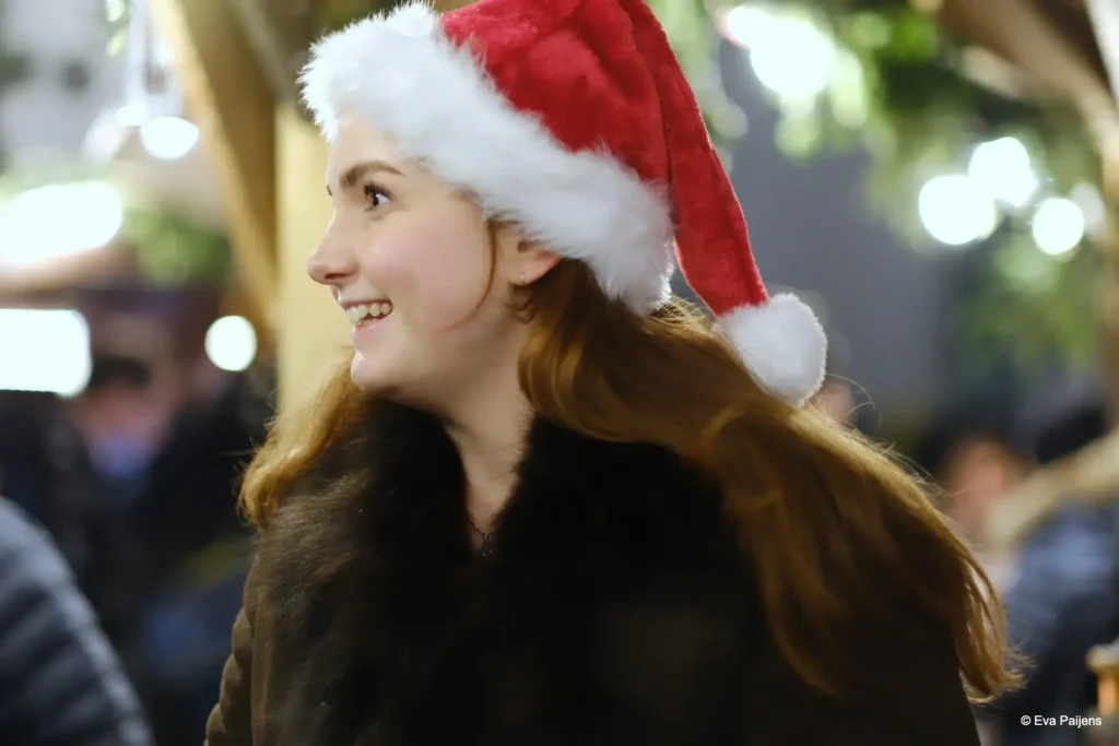 Punschabend mit der Cr&ecirc;perie Mobile @ Weihnachtsmarkt am Karlsplatz (10.12.2025) &ndash; Foto 10