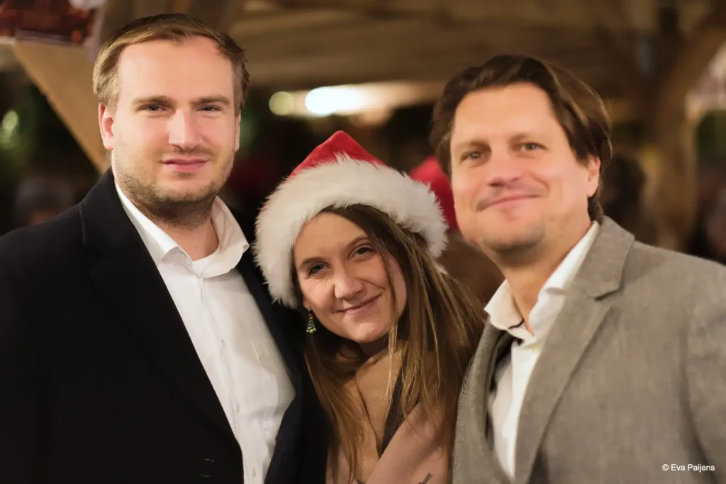 Punschabend mit der Cr&ecirc;perie Mobile @ Weihnachtsmarkt am Karlsplatz (10.12.2025) &ndash; Foto 56