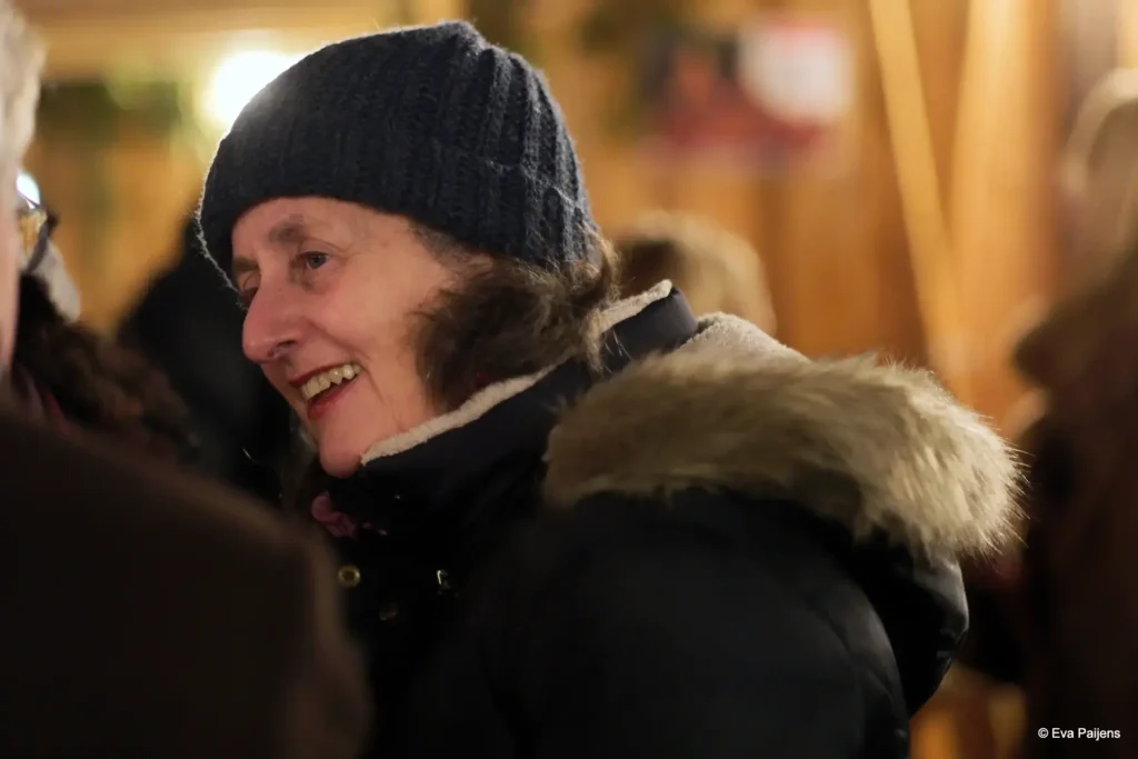 Punschabend mit der Cr&ecirc;perie Mobile @ Weihnachtsmarkt am Karlsplatz (10.12.2025) &ndash; Foto 67