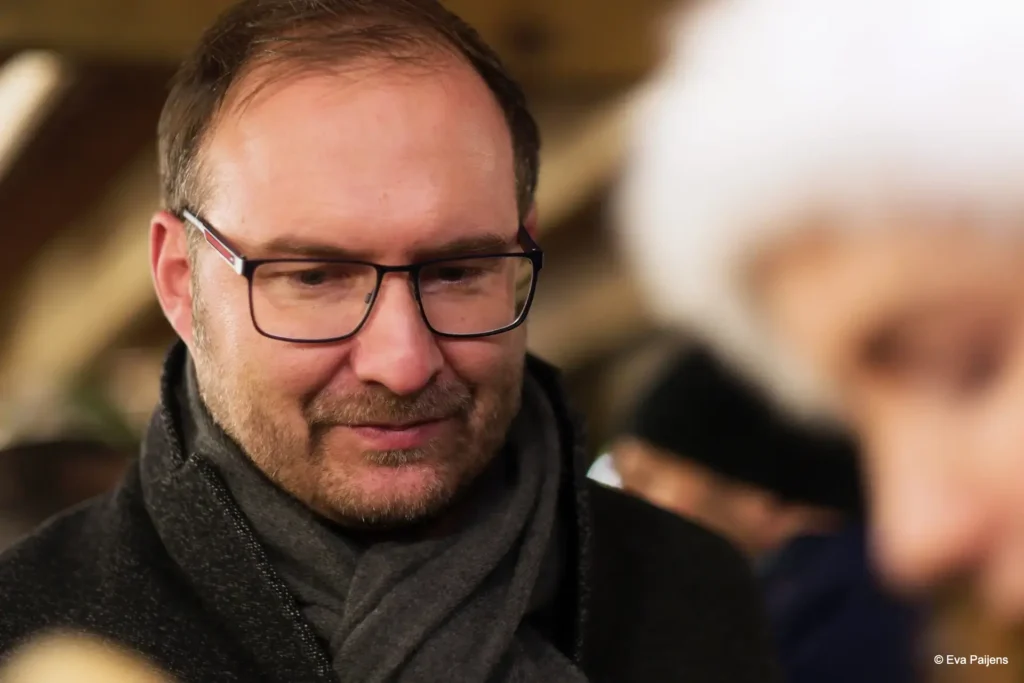 Punschabend mit der Cr&ecirc;perie Mobile @ Weihnachtsmarkt am Karlsplatz (10.12.2025) &ndash; Foto 91