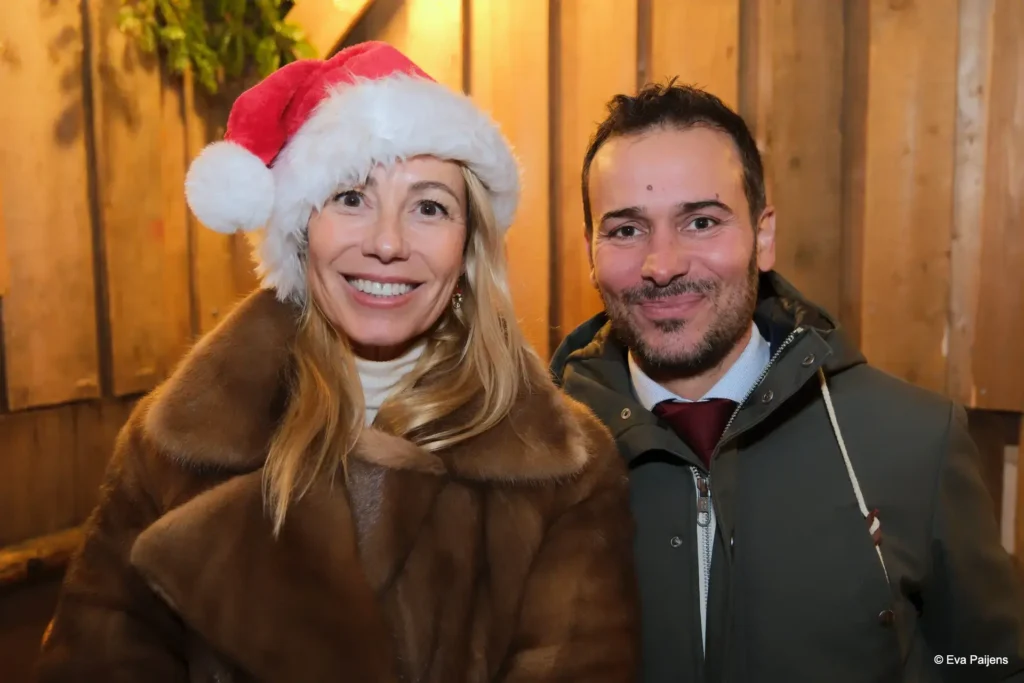 Punschabend mit der Cr&ecirc;perie Mobile @ Weihnachtsmarkt am Karlsplatz (10.12.2025) &ndash; Foto 96