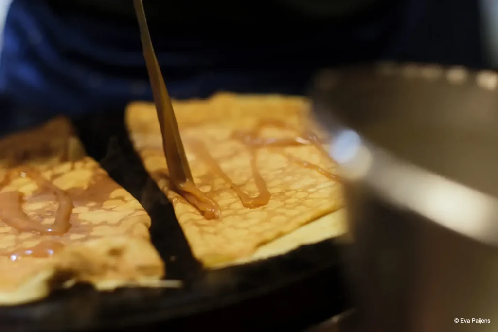 Punschabend mit der Cr&ecirc;perie Mobile @ Weihnachtsmarkt am Karlsplatz (10.12.2025) &ndash; Foto 101