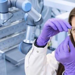 SANOFI – INTERVIEW MIT MARKUS ISENMANN : Österreich als KI- & Innovationsschmiede